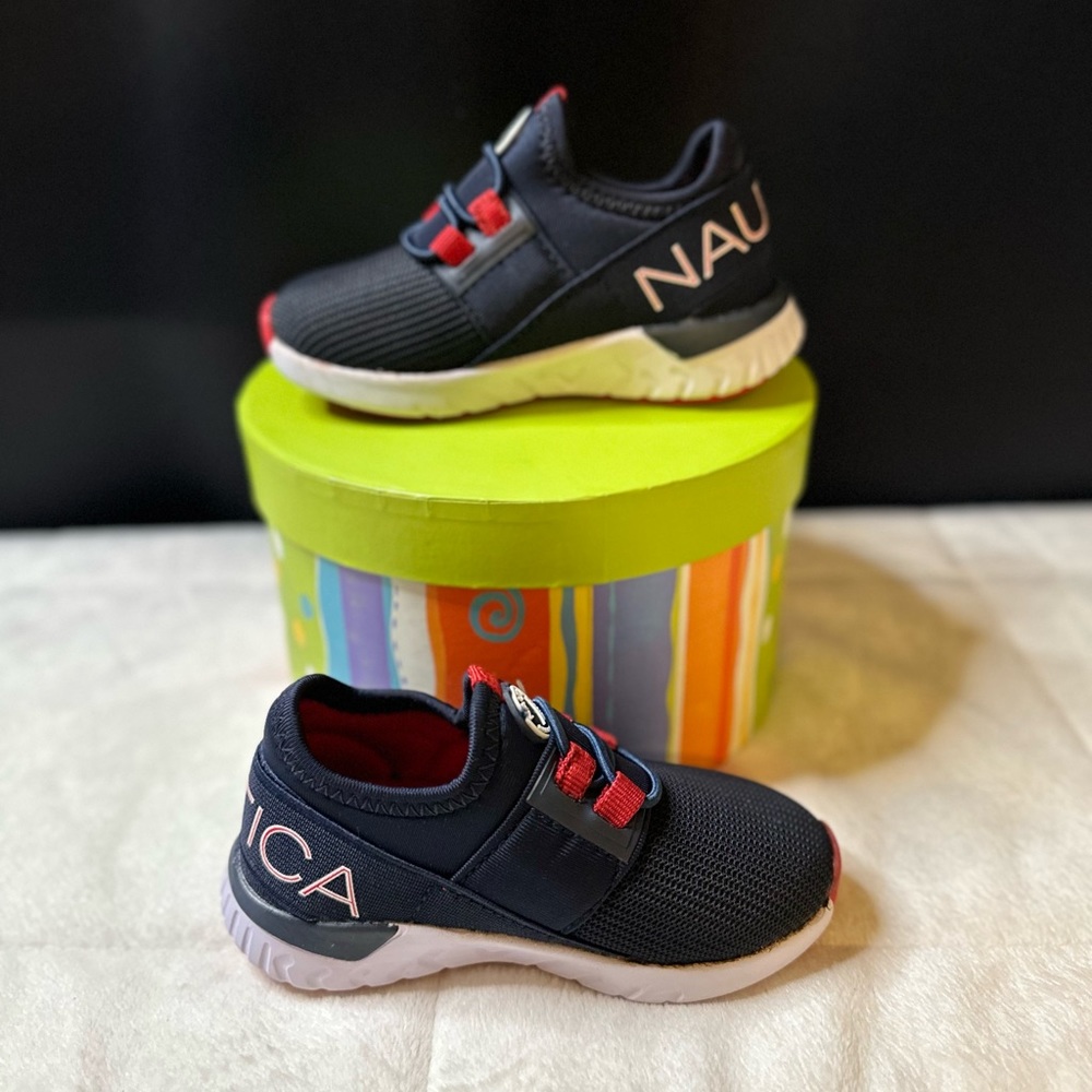 NWOT Nautica Maritime Heritage Navy Blue Sporty Slip On Sneakers Unisex Size 6